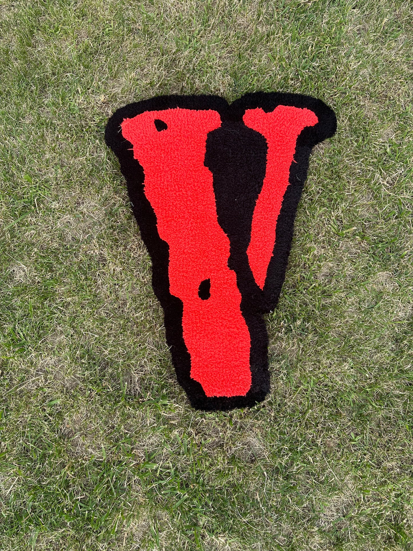 Vlone "V" rug